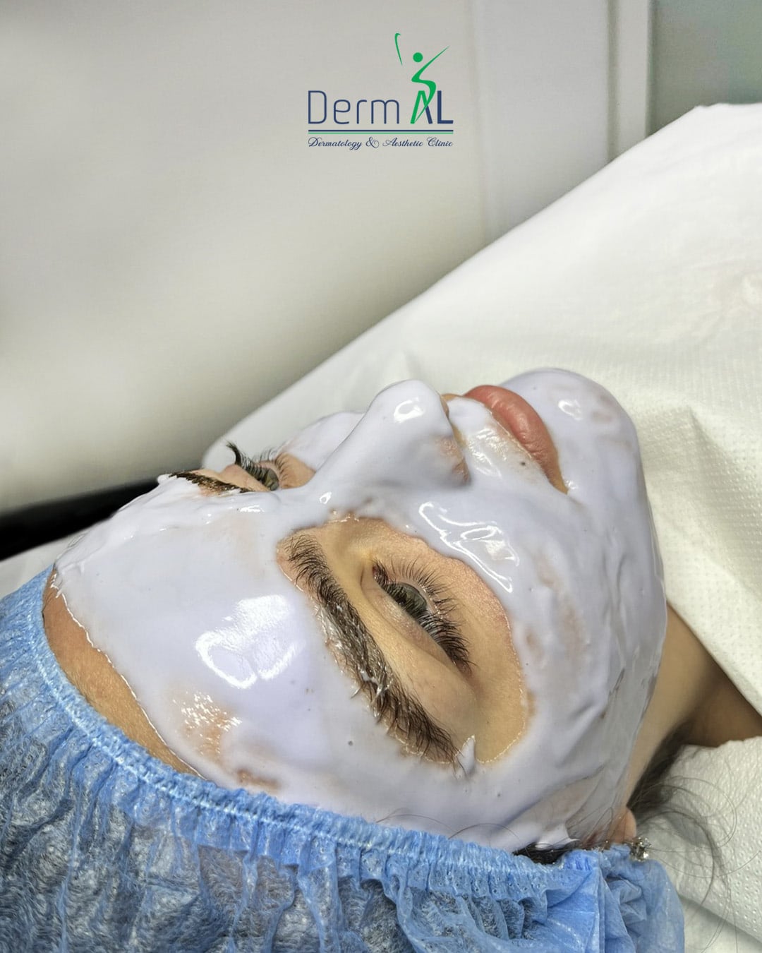 Photographic post: face mask during treatment